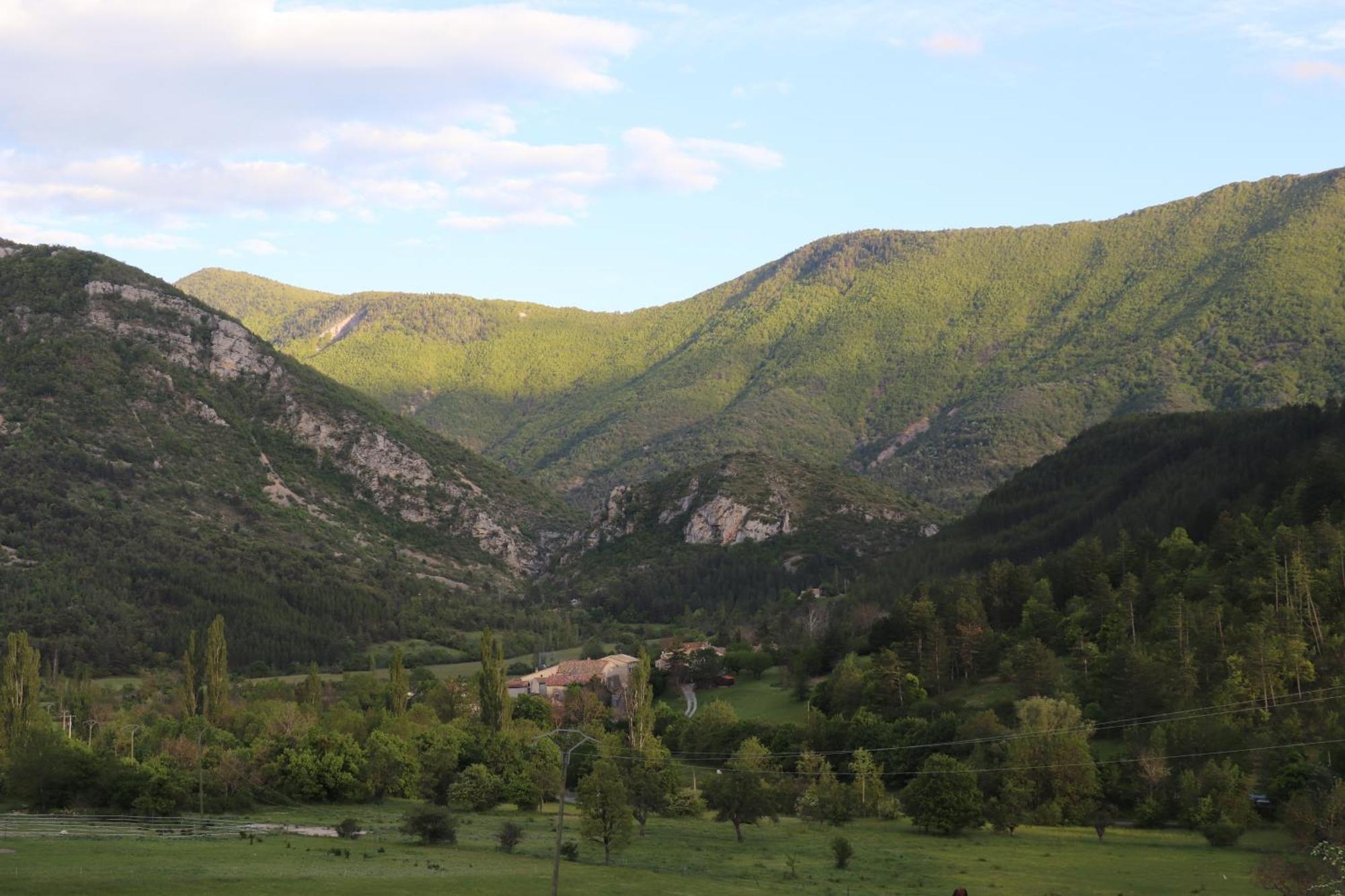 Gite En Haute Provence Montfroc Bagian luar foto
